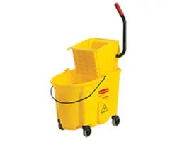 Eimer, Auswringer und Zubehör